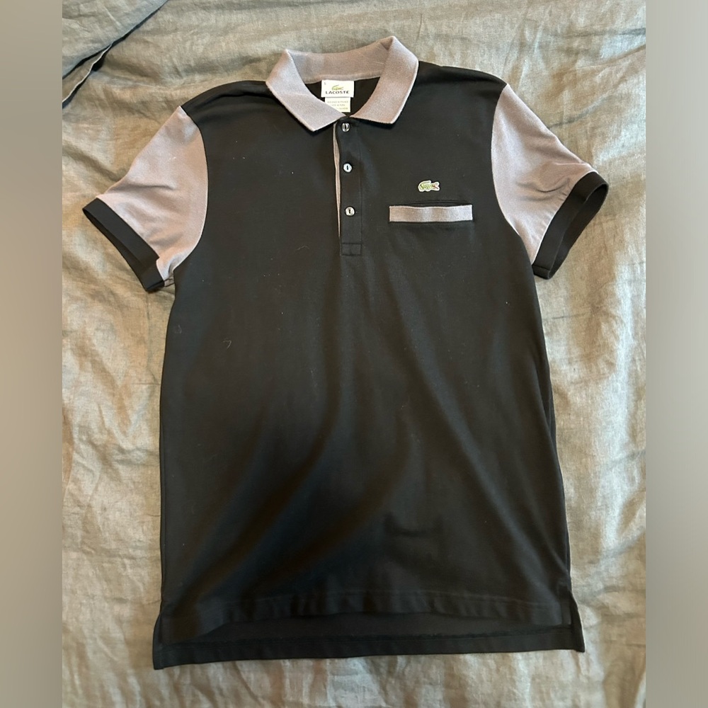 Men’s Lacoste size 5 (considered a L but fits more like American M) gray & black